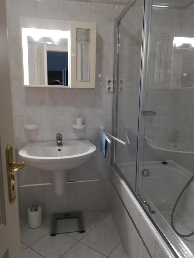 Homy Apartment In Buda, With Safe Garage And Terrace Βουδαπέστη Εξωτερικό φωτογραφία